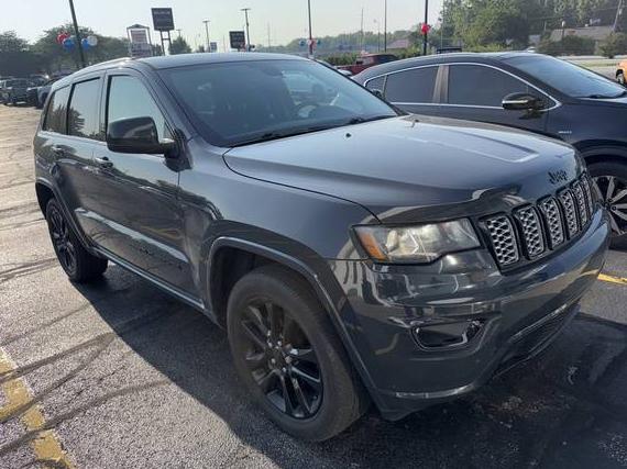 JEEP GRAND CHEROKEE 2018 1C4RJFAG9JC203195 image